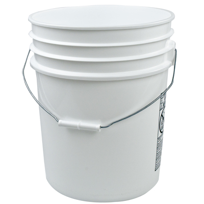 Un White 5 Gallon Bucket W Metal Handle & Un White Lid W Rieke Pour 