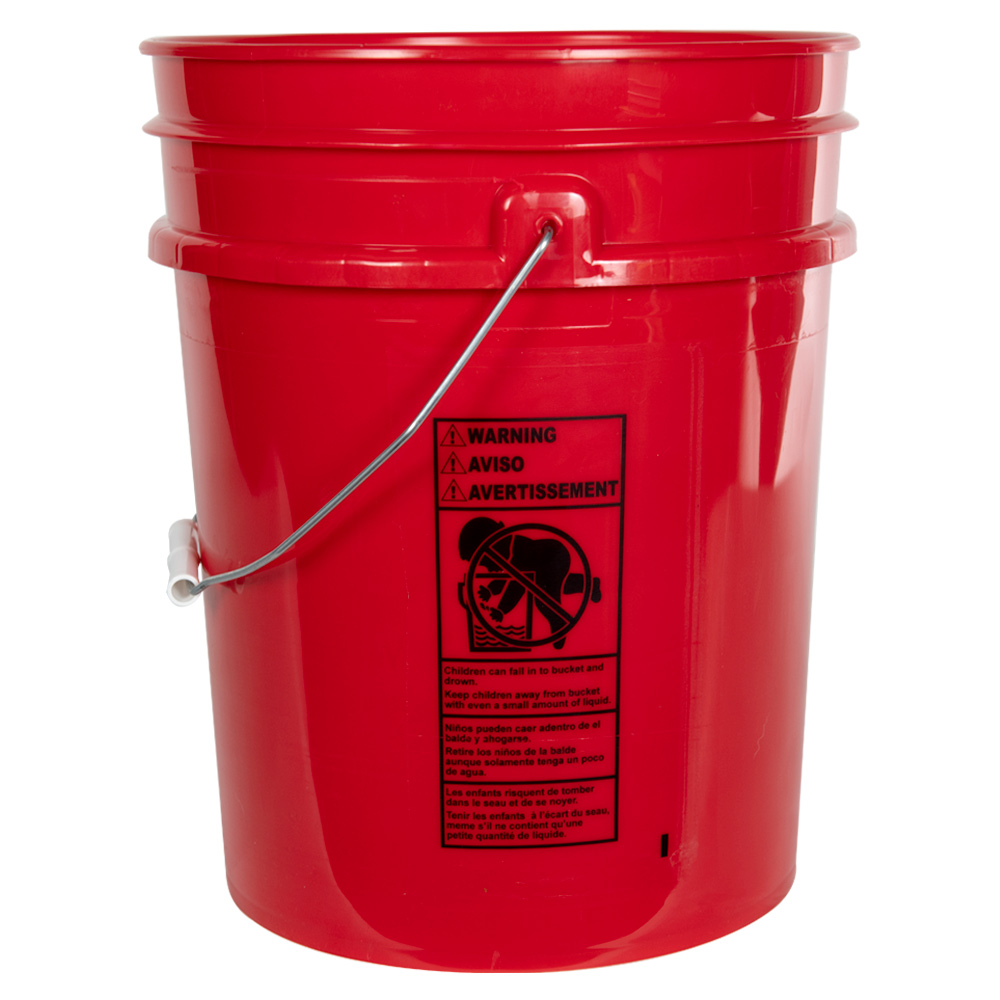 5 gallon buckets with lids