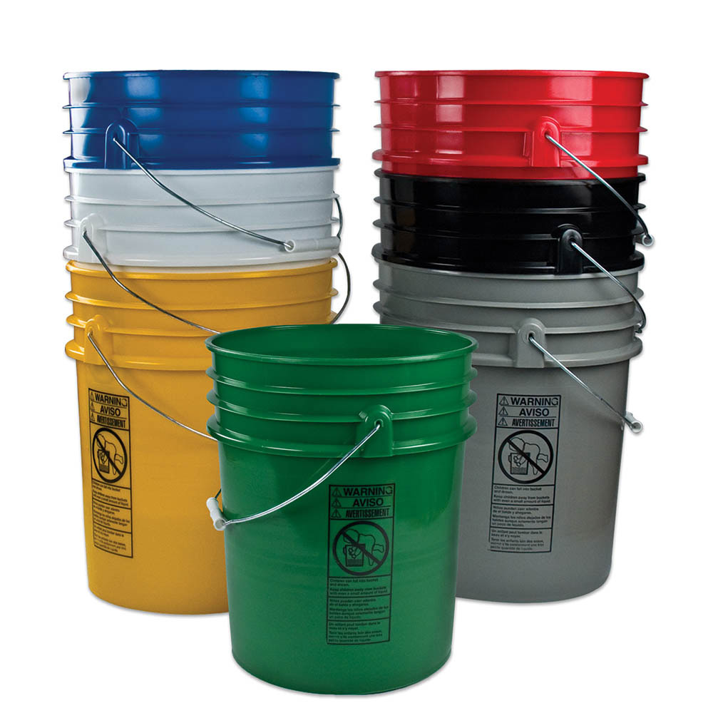 5 gallon plastic container with lid